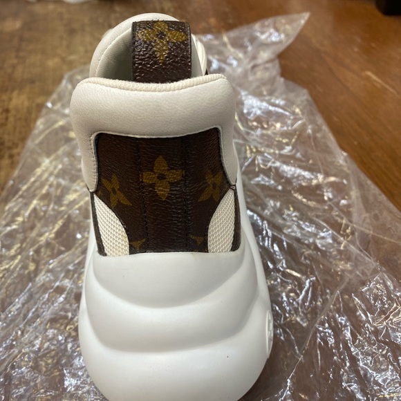 Louis Vuitton, Archlight - Picture 5 of 7